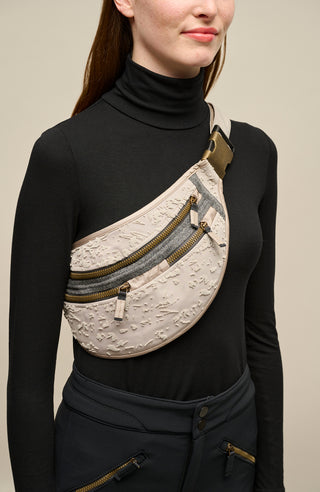 Beltbag bestickt aus Schöller