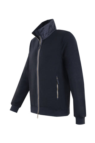 Frauenschuh Herrenjacke „Oliver“ aus Power Stretch Wool in dunkelblau, Seitenansicht. Leichte, elastische Jacke für Frühling und Sommer, mit sportlich-elegantem Schnitt. Ideal für aktive Freizeit, mit funktionalen Details und hohem Tragekomfort