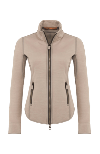 Vorderansicht der Damen-Sportjacke „Wera“ in der Farbe Cashmere (Beige) – leichte, nachhaltig gefertigte Stretchjacke mit sportlichem Schnitt und Zwei-Wege-Zippverschluss; ideal für Frühling und Sommer oder im Winter als Layer unter wärmeren Jacken
