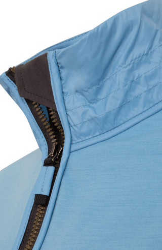 Frauenschuh Herrenjacke „Oliver PSW“ in der Farbe hellblau, Detailansicht, Gefertigt aus Power Stretch Wool – eine leichte, elastische und atmungsaktive Jacke für Frühling und Sommer. Mit sportlich-eleganter Passform und funktionalem Design für aktive Freizeit