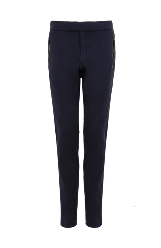 Vorderansicht der Slim Fit Herrenhose Collin–WP von Frauenschuh – elastisches Material, schmaler Schnitt, Farbe Midnight, zwei dezente Reißverschlusstaschen