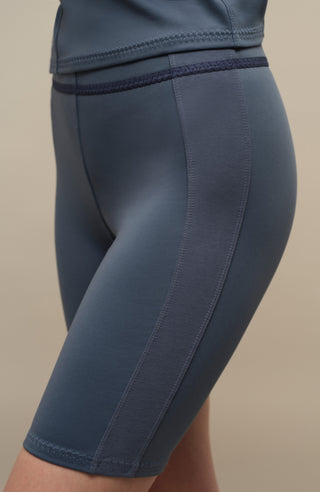 Kurze Damen-Short, Modell 607509 DaphneShort-NP in Farbe: 209 denima–Detailansicht