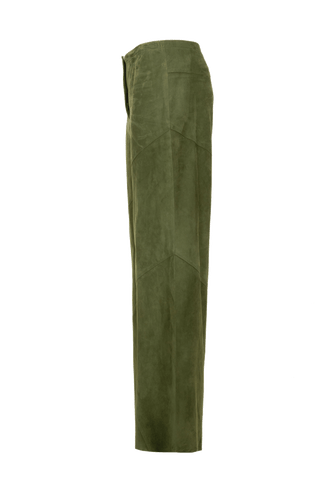 Ausgestellte gruene Velourslederhose von der Seite 
