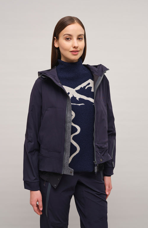 Frauenschuh_Mode_Fashion_Oesterreich_Austria_Kitzbuehel_Muenechen_fall_Herbst_winter_sportswear_Sportbekleidung_Funktionsjacke_outdoor_outdoorwear_jacket_Jacke_coat_Mantel_Weste_vest_downvest_blau_blue_043633_Ayla-P3L_1630 midnight