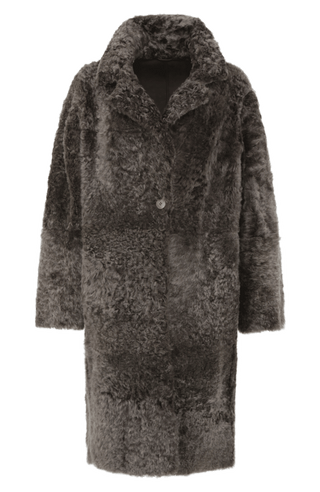Damen Lammfellmantel Modell 733393 Johanna LL in mink, Vorderansicht Fellseite, gerade Passform, wendbar mit Glattleder außen und lockigem Fell innen, Reverskragen