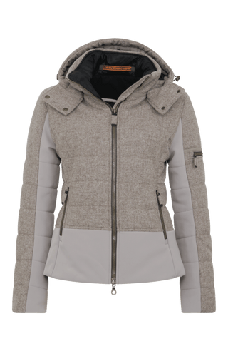 Vorderansicht der Damen Skijacke  Rosalie Multi-S in Farbe Cashmere von Frauenschuh – mit typischen Lodendetails, freigestelltes Produktbild, Made in Austria