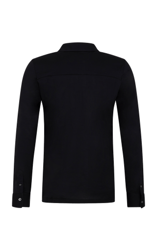 Herren Polohemd Marlon in der Farbe Black – Rueckansicht mit klassischem Kragen und Knopfleiste, sportlich-eleganter Look aus weicher Baumwolle.