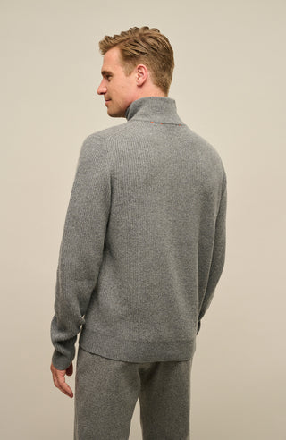 Kaschmirjacke Kirk2.0-WS in Farbe 1310 Cliff, Rueckansicht am Model, Metallreißverschluss, elegante Herrenjacke aus hochwertigem Kaschmir von Frauenschuh
