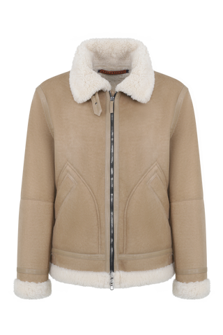Lammfelljacke im Bikerstil für Herren, Modell 583694 Luis-MV, Farbe 490 Camel, Vorderansicht – zeigt markantes Design mit markantem Reißverschluss, edlem Lammfell und klassischem Biker-Look.