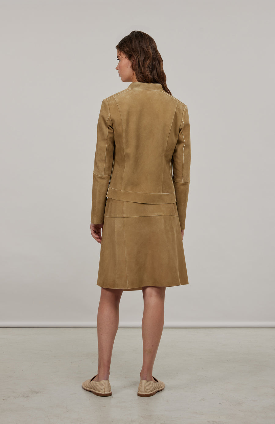 Damen Lederjacke Emma-EL beige, Model Ruckansicht