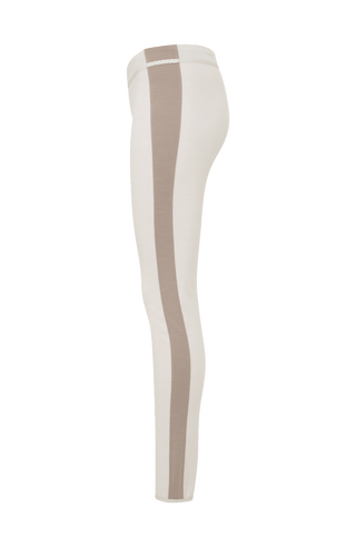 Damen-Leggings aus Wool Powerstretch, Modell 658624 Daphne-PSW, Farbesandstone color Seitenansicht Frontal – gefertigt in Österreich.