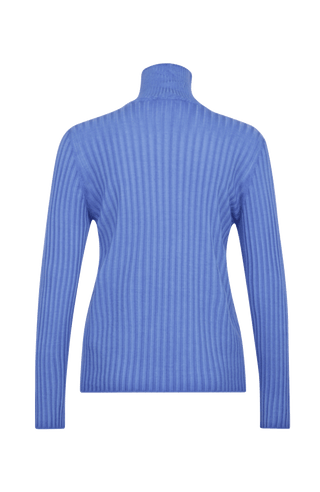 Lockerer Damen-Rollkragenpullover in Blau (Farbe ocean blue, Modell 533601 MarleenDyed-RB, aus weicher Baumwollmischung, zeigt das elegante Design und die feine Strickstruktur – ideal für kühle Tage und vielseitig kombinierbar
