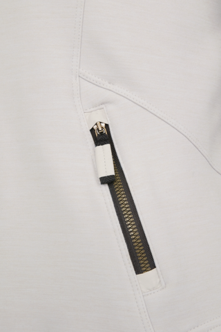 Sportjacke aus Wool Powerstretch in der Farbe Sandstone (Modell 562624_Jana-PSW), Detailansicht – figurbetonte Passform, durchgehender Reißverschluss und hoher Kragen