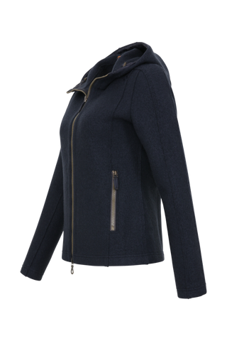 Sportliche Damen-Walkjacke mit Kapuze von Frauenschuh in Midnight (Modell 506129 Rania-CW), Seitenansicht. Made in Austria