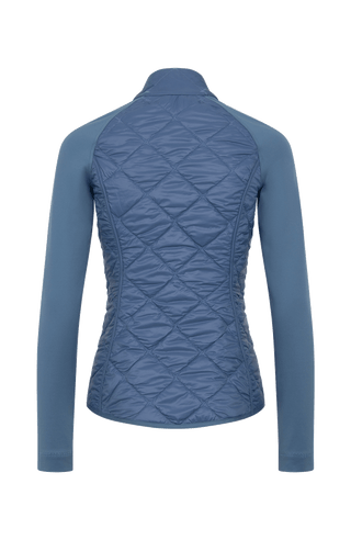 Steppjacke mit Natural Powerstretch, Modell 633710 Karen-QNP in Farbe 2090 denim Rueckansicht kombiniert mit Frauenschuh Kitzbühel Produkten, Made in Austria