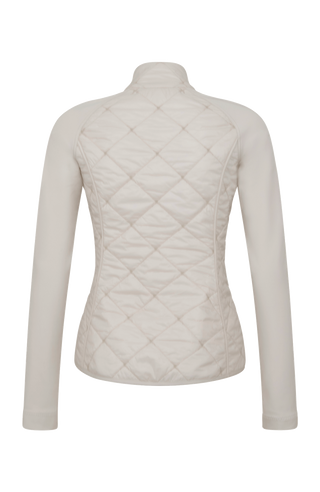 Steppjacke mit Natural Powerstretch, Modell 633710 Karen-QNP in Farbe 2350 sandstone  Rueckansicht kombiniert mit Frauenschuh Kitzbühel Produkten, Made in Austria