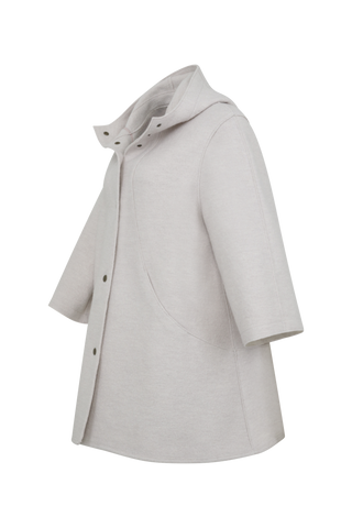Elegantes Damen-Walkcape Modell 705129 Desiree-CW in den Farben Sandstone, Cashmere und Midnight – gefertigt in Österreich aus feinster Merinowolle