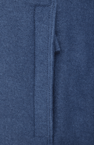 Walkjacke für Herren mit Kapuze in blau – Modell Kian-CW, Detailansicht