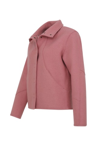 Kurz geschnittene Damen-Walkjacke von Frauenschuh, Modell 704129 Violet2.0-CW, Farbe softpink Seitenansicht– nachhaltig gefertigt aus mulesingfreier Schurwolle