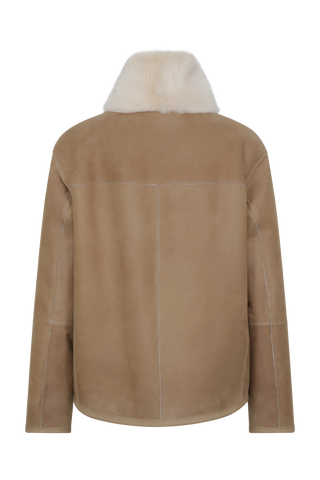Rückansicht der wendbaren Lammfelljacke für Damen, Modell 788724 Dolli-LCP, Farbe 940 Caramel