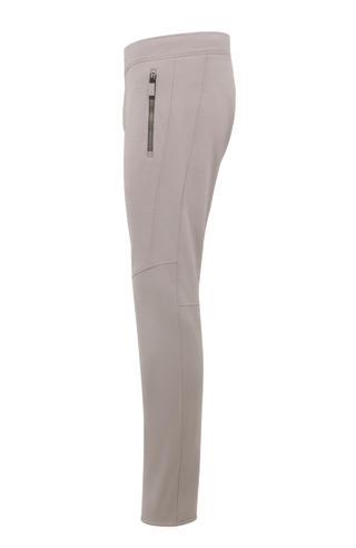 Herren Powerstretchhose Wool Modell Collin in der Farbe cashmere, Seitenansicht frontal ,funktionale Outdoorhose von Frauenschuh made in Austria, mit elastischem Material und sportlichem Schnitt, ideal für kalte Temperaturen.