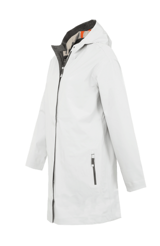 Damen-Funktionsmantel aus atmungsaktivem, wind- und wasserfestem 3-Layer-Material mit geradem Schnitt, verborgenem Reißverschluss mit Druckknopfleiste, zwei Seitentaschen und zwei Innentaschen. Oversize Schnitt für eine locker fallende Passform. Wählen Sie Ihre gewöhnliche Größe. In der Farbe Weiß (Farbe: glacier).