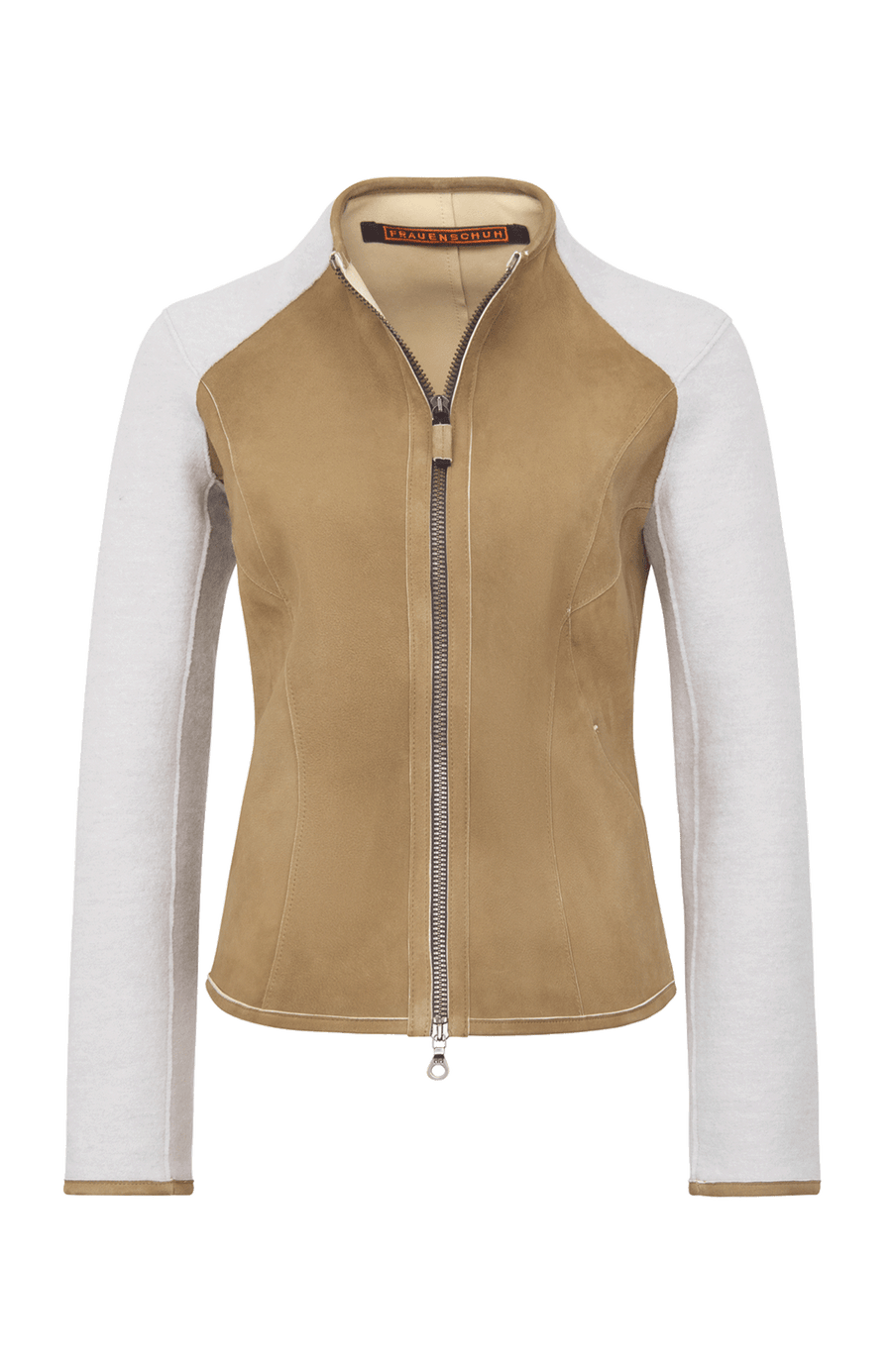 Lederjacke JoyMulti-EL mit traditionellem Walk an den Ärmeln, enganliegend, feminin und tailliert geschnitten. Leichtes Tragegefühl, offenkantige Ledernahtverarbeitung, Stehkragen, Leder-eingefasste Ärmelabschlüsse, markanter Zwei-Wege-Zipper, Seitentaschen. Leder in der Farbe hell braun, Walk in der Farbe weiß-beige. (Farbe: caramel)