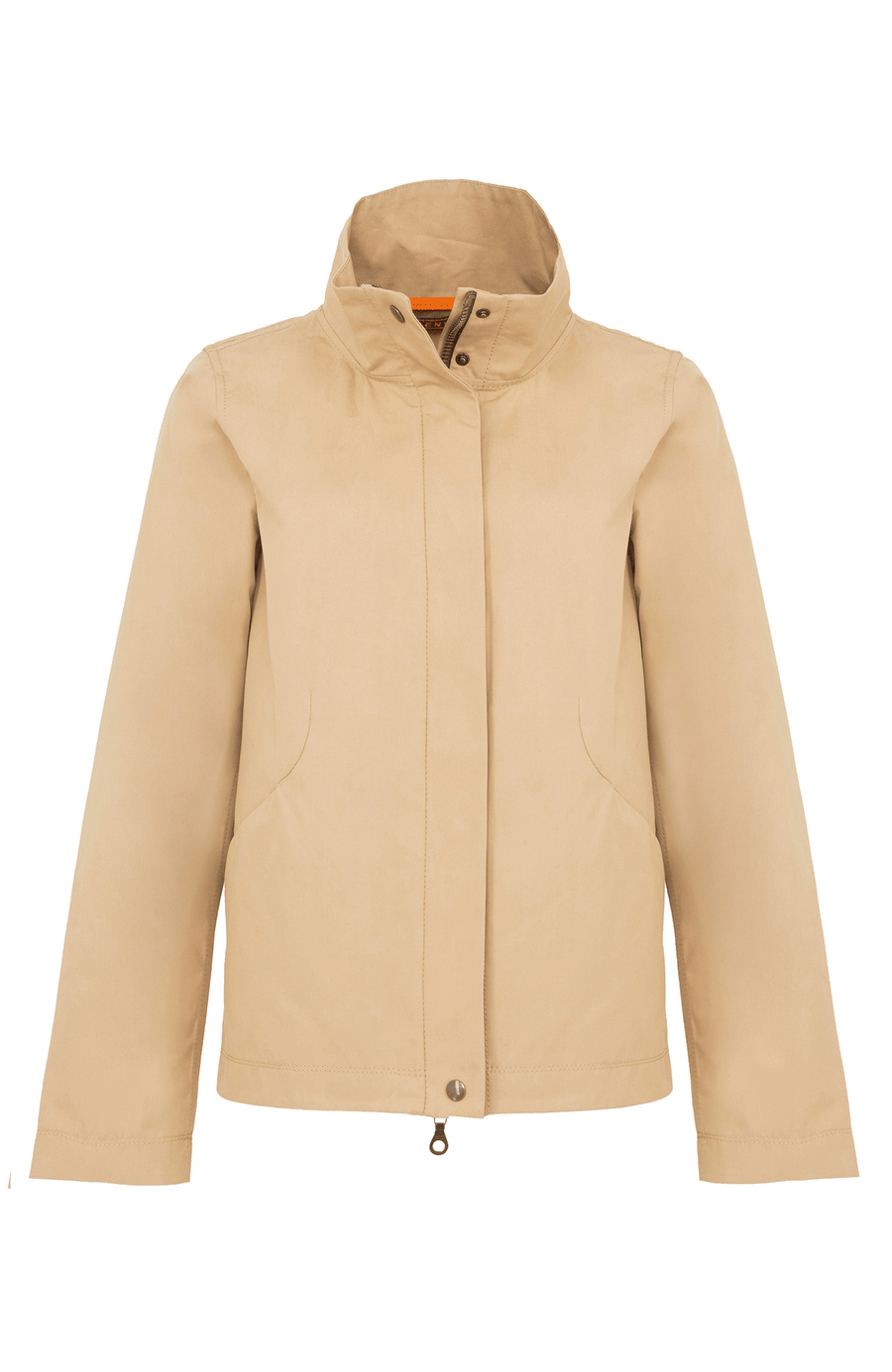 Sportlich-elegante Jacke aus Outdoor Cotton, wasser- und windabweisend, gerade Passform, hinten leicht abgerundet und etwas länger geschnitten, markanter Stehkragen, verdeckter Zwei-Wege-Zipper mit Metalldruckknöpfen oben und unten, Ripsband an den Ärmelabschlüssen, leicht diagonal angesetzte Seitentaschen mit Eingriff von oben und verdecktem Zipper. In der Farbe Beige-Braun (Farbe: caramel).