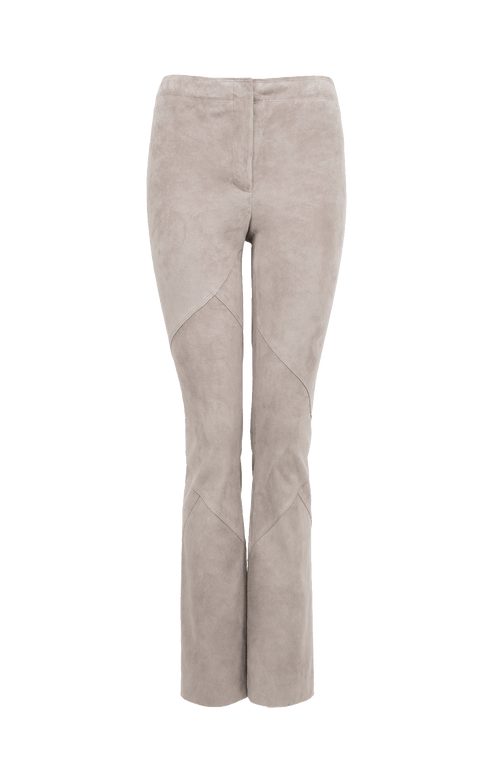 Lederhose Aurelia-VST aus Velours Stretch, gerade geschnitten, direkt am Körper anliegend, elastischer Gummibund, Zipper und Knopf an der Seite, offenkantige Nahtverarbeitung mit Patchwork-Design, leichtes Tragegefühl, Komfortnaht am Knie für optimale Bewegungsfreiheit. Farbe Beige (Farbe: sandstone).