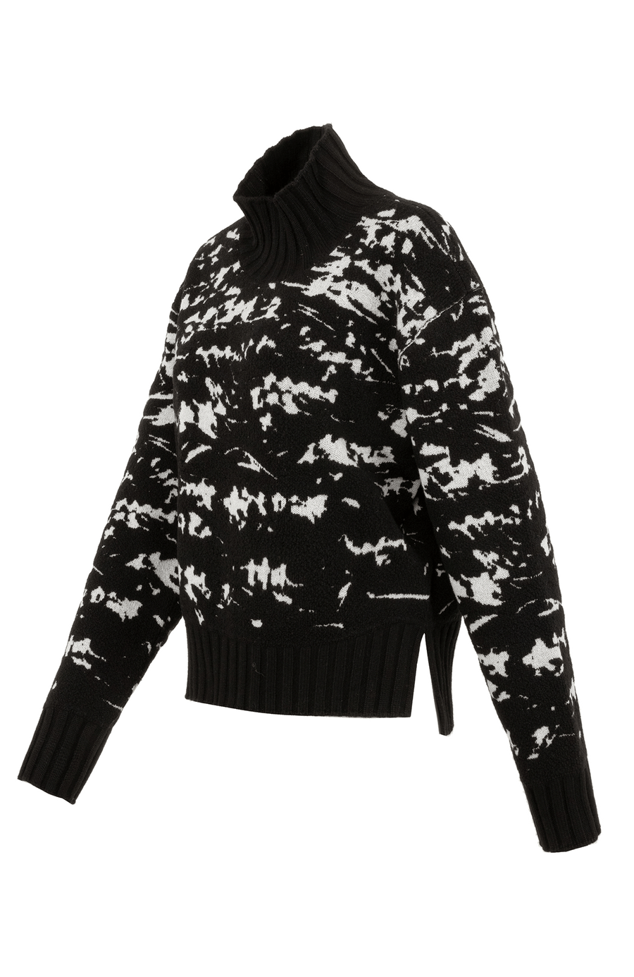 Frotteestrickpullover aus feinstem Merino Extrafine, wendbar, Jacquard Design, leicht, weich und dennoch fest, temperaturausgleichend. Bündchen und Stehragen aus Cashmere Ripstrick, seitliche Schlitze, verkürzte Passform, überschnittene Schulterpartie. In der Farbe Schwarz (Farbe: black)