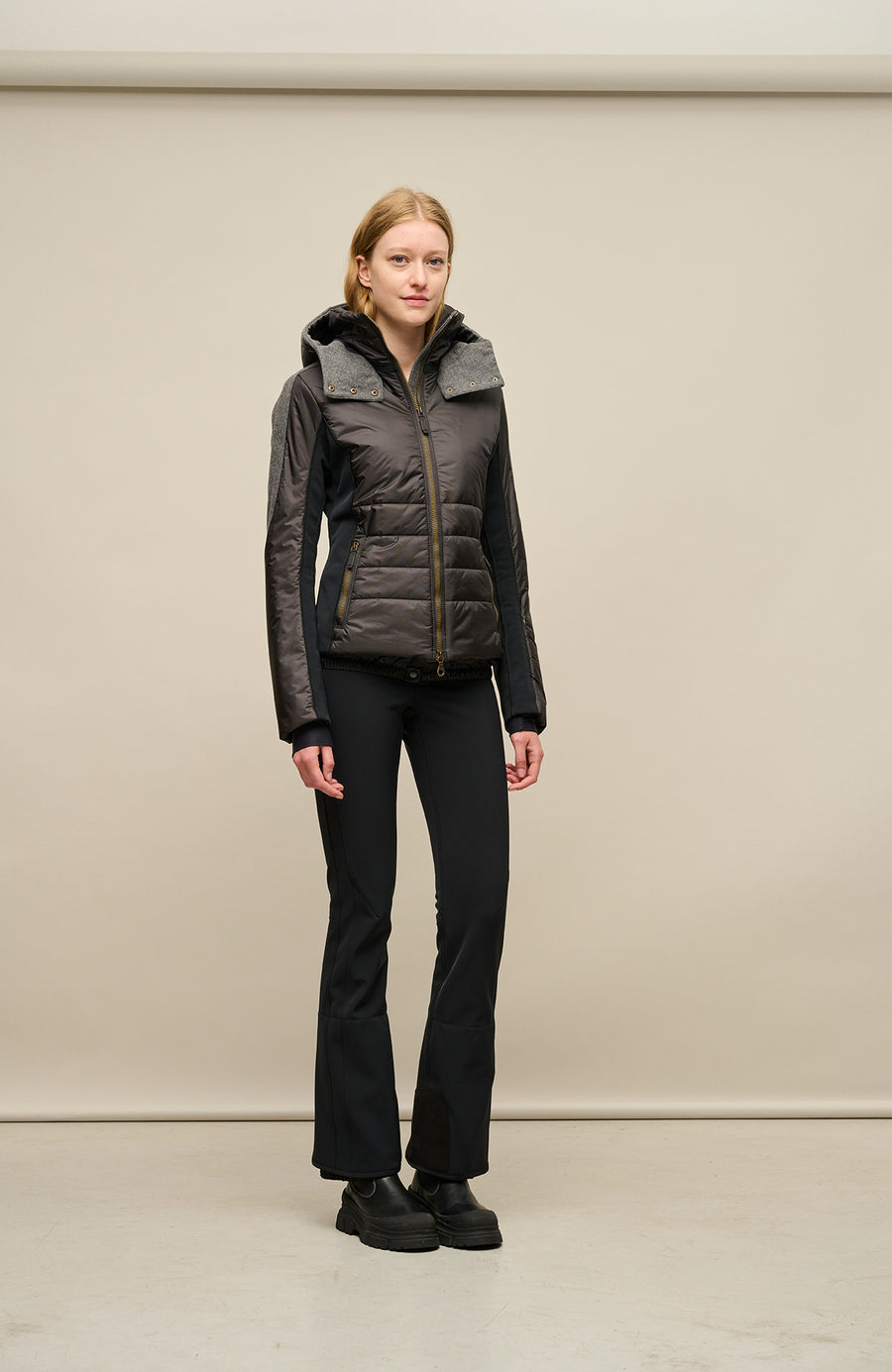 Winddichte, warme Damen-Skihose Issy aus Softshell-Material in Schwarz (Farbe: black)