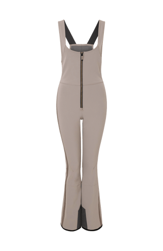 Ski-Catsuit Davina2.0-S im Latzhosen-Stil ohne Ärmel, schmaler figurbetonter Schnitt mit ausgestelltem Bein und femininer Bustier-Ausschnitt. Streifen an den Beinaußenseiten aus Alcantara-Leder, Träger hinten aus elastischem Gummi, ergonomisches Knie, langer Zipper, auffallende Nähte, Seitentaschen mit Zip, Kantenschutz aus Alcantara-Leder und Schneefang. Enganliegend und feminin, betont die Silhouette und Bewegungsfreiheit. In der Farbe Beige (Farbe: cashmere)