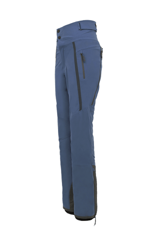 Damen-Skitourenhose aus atmungsaktivem, wind- und wasserfestem 3-Layer-Material mit RECCO®-System, verschweißten Nähten, seitlichen Bein-Zippern, Schneefang, robustem Kantenschutz aus Alcantara-Leder und lockerem Schnitt. In der Farbe Blau (Farbe: denim)