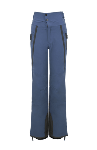 Damen-Skitourenhose aus atmungsaktivem, wind- und wasserfestem 3-Layer-Material mit RECCO®-System, verschweißten Nähten, seitlichen Bein-Zippern, Schneefang, robustem Kantenschutz aus Alcantara-Leder und lockerem Schnitt. In der Farbe Blau (Farbe: denim)