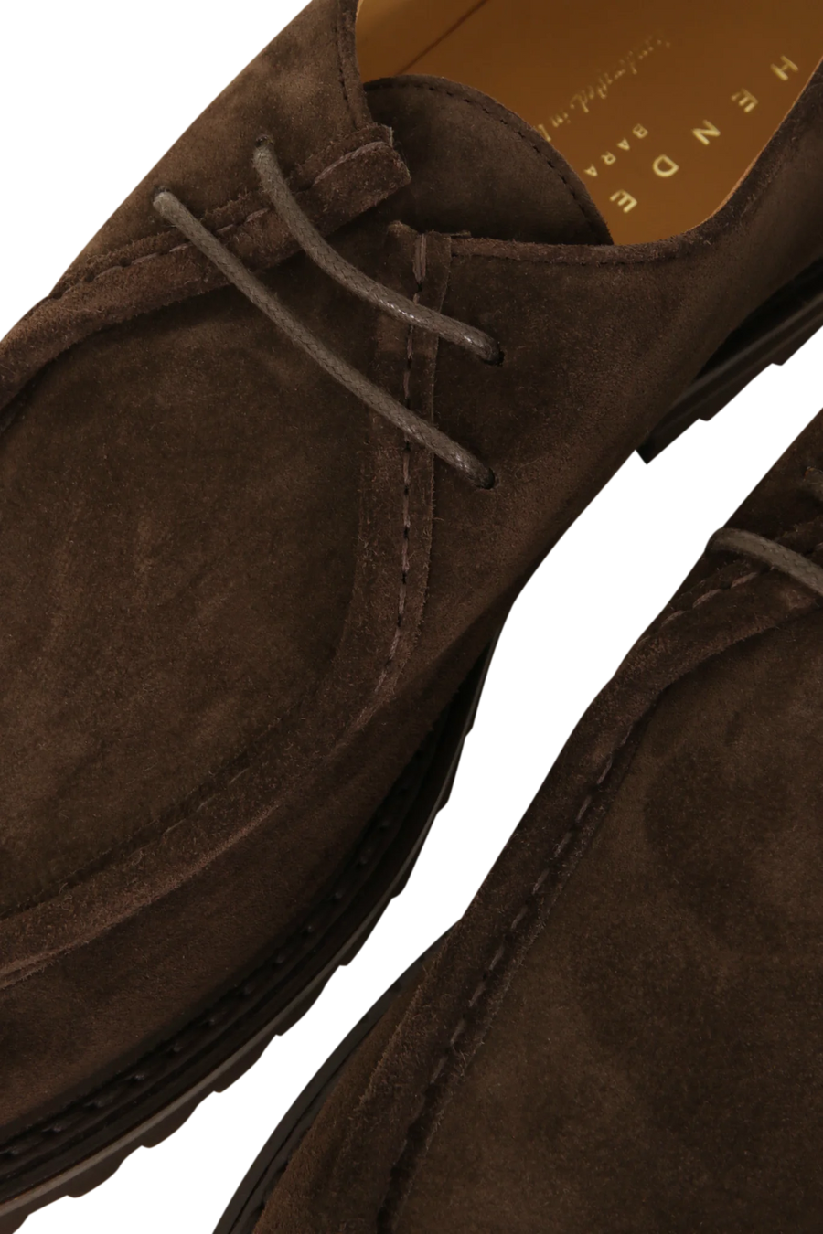 Derby aus Veloursleder mit Vibram-Profilsohle