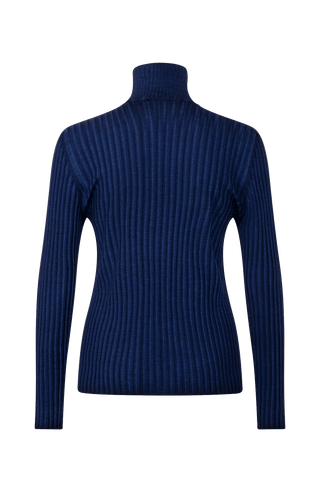 Rückansicht des lockeren Damen-Rollkragenpullovers in dunklem Violett (Farbe 161-0 Twilight), Modell 533601 MarleenDyed-RB, aus weicher Baumwollmischung – gemütlicher Strickpullover für Frühling, Sommer, Herbst und Winter mit elegantem Design