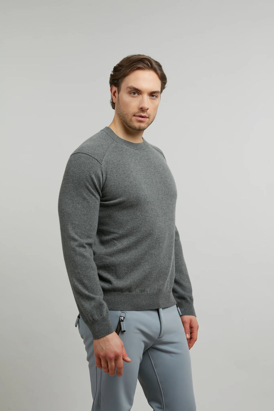 Cashmere Sweater with a Round Neckline - Sebastian-WS