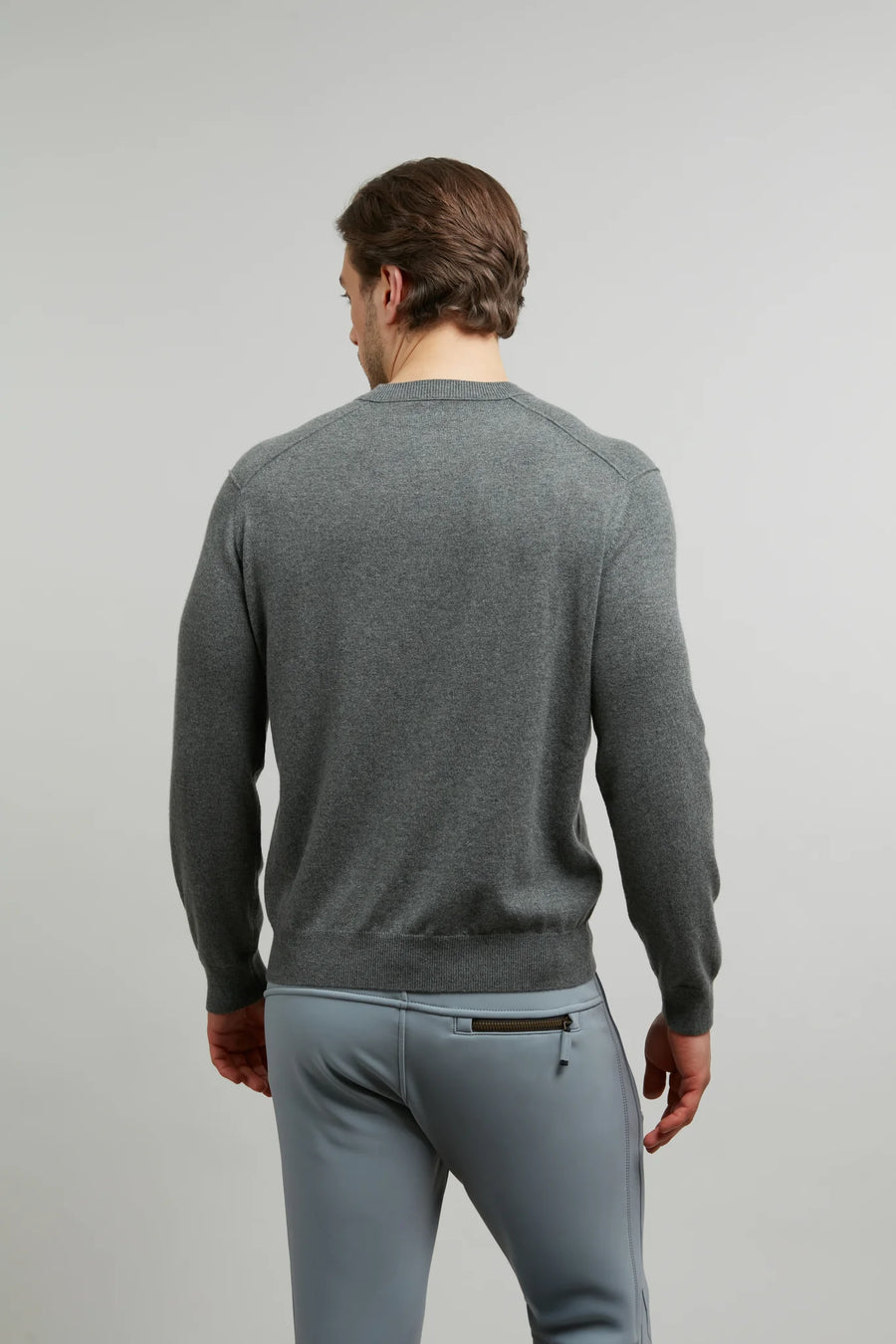 Cashmere Sweater with a Round Neckline - Sebastian-WS