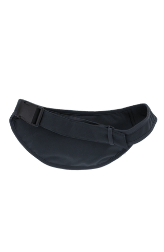 Beltbag-S Hüfttasche aus Schöller Softshell mit geräumigem Hauptfach und zwei kleinen Ziptaschen vorne. Weitenverstellbarer Gurt mit Steckschließe. Innenmaterial aus wasserabweisendem Performance Ski. Mit Lodendetails. Leicht und körpernah tragbar – klassisch um die Hüfte oder quer über den Rücken. Farbe: dunkelblau (Farbe: midnight)